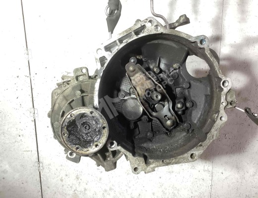 КПП механическая (МКПП) 5-ступенчатая Volkswagen Golf V (1K) 2004-2009  Volkswagen Golf Golf V (1K) 2004-2009