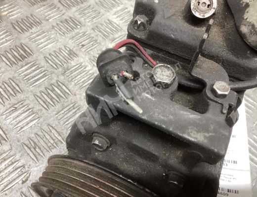 Компрессор кондиционера Audi A6 C5 (4B) 1997-2001  Audi A6 A6 C5 (4B) 1997-2001