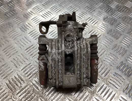 Суппорт задний правый Audi A3 I (8L) 1996-2000  Audi A3 A3 I (8L) 1996-2000