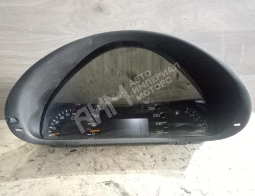 Щиток приборов (приборная панель) Mercedes C (W203) 2000-2004  Mercedes C C (W203) 2000-2004