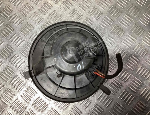 Моторчик печки Audi A3 II (8P) 2005-2008 рестайлинг  Audi A3 A3 II (8P) 2005-2008 рестайлинг