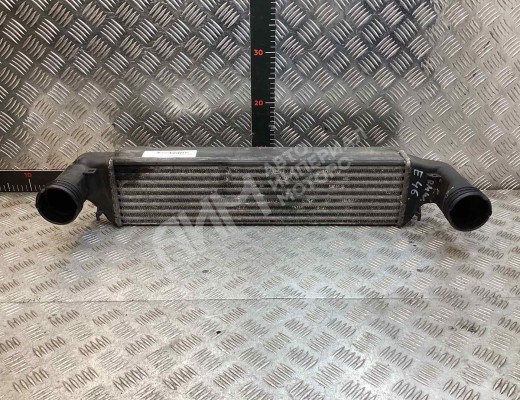 Интеркулер BMW 3-Series (E46) 2001-2005 рестайлинг  BMW 3-Series 3-Series (E46) 2001-2005 рестайлинг