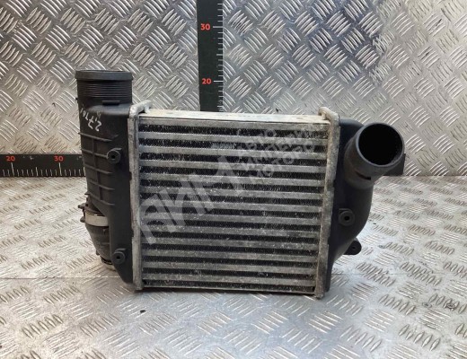 Интеркулер Audi A6 C6 (4F) 2004-2008  Audi A6 A6 C6 (4F) 2004-2008
