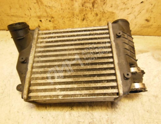 Интеркулер Audi A6 C6 (4F) 2004-2008  Audi A6 A6 C6 (4F) 2004-2008