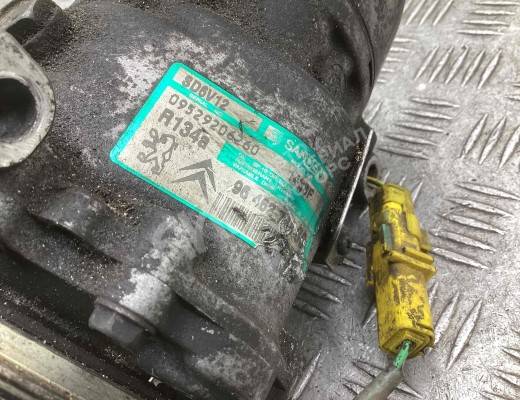 Компрессор кондиционера Peugeot 307 (3A/3H) 2001-2005  Peugeot 307 307 (3A/3H) 2001-2005