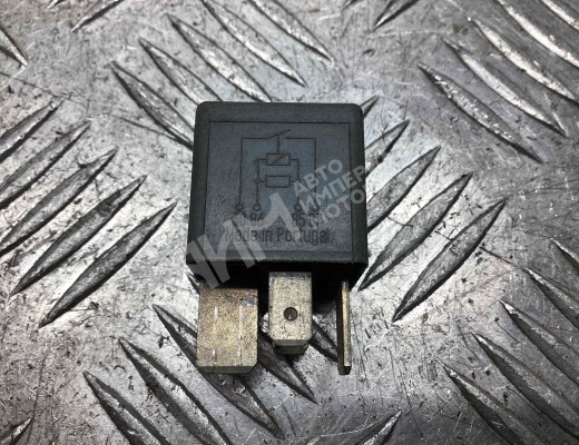 Реле вентилятора Audi A4 B5 (8D) 1999-2001 рестайлинг  Audi A4 A4 B5 (8D) 1999-2001 рестайлинг