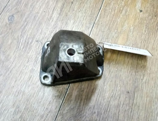 Кронштейн КПП Volkswagen Passat B5 (3B) 1996-2000  Volkswagen Passat Passat B5 (3B) 1996-2000