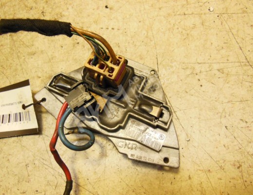 Сопротивление печки Volkswagen Passat B5 (3B) 1996-2000  Volkswagen Passat Passat B5 (3B) 1996-2000