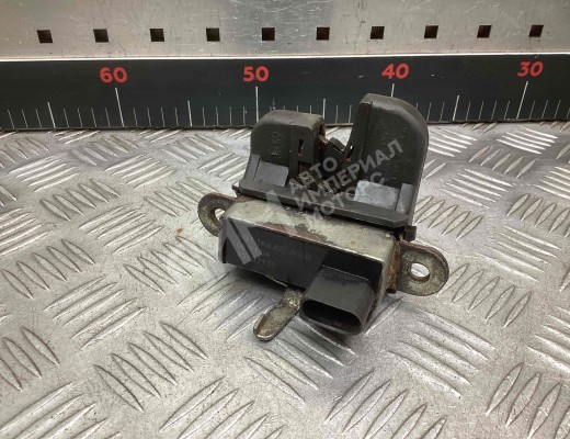 Замок багажника Volkswagen Touran I (1T) 2003-2006  Volkswagen Touran Touran I (1T) 2003-2006