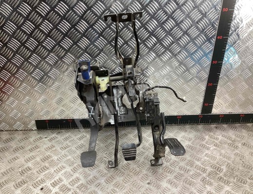 Узел педальный (блок педалей) Volkswagen Sharan I (7M) 2003-2010 2-й рестайлинг  Volkswagen Sharan Sharan I (7M) 2003-2010 2-й рестайлинг