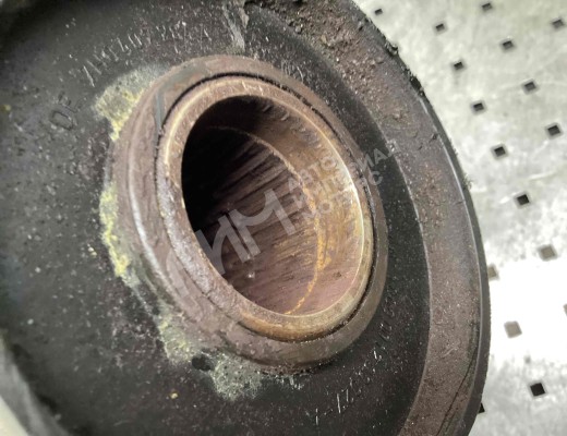 Полуось передняя правая (приводной вал, ШРУС) Volkswagen Transporter T5 (7H) 2003-2015  Volkswagen Transporter Transporter T5 (7H) 2003-2015
