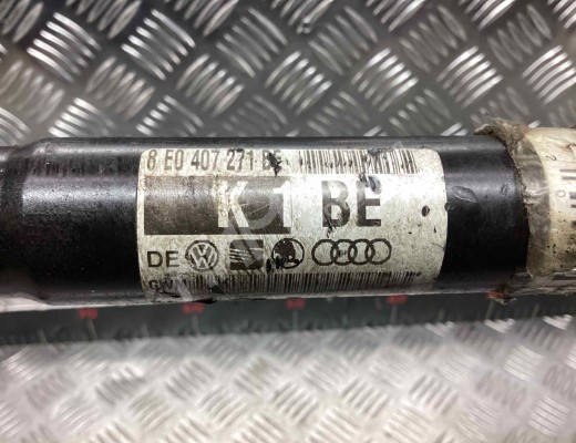 Полуось передняя левая (приводной вал, ШРУС) Audi A4 B6 (8EC, 8E5) 2000-2004  Audi A4 A4 B6 (8EC, 8E5) 2000-2004