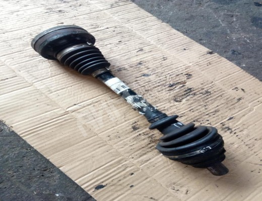 Полуось передняя левая (приводной вал, ШРУС) Volkswagen Touran I (1T) 2003-2006  Volkswagen Touran Touran I (1T) 2003-2006
