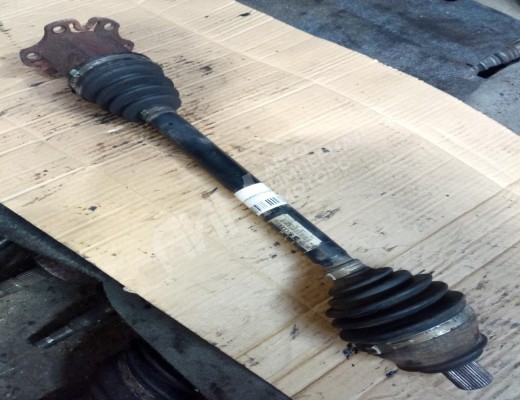 Полуось передняя левая (приводной вал, ШРУС) Audi A6 C6 (4F) 2004-2008  Audi A6 A6 C6 (4F) 2004-2008