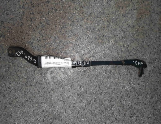 Щеткодержатель (поводок стеклоочистителя, дворник) Mercedes E (W211) 2002-2006  Mercedes E E (W211) 2002-2006