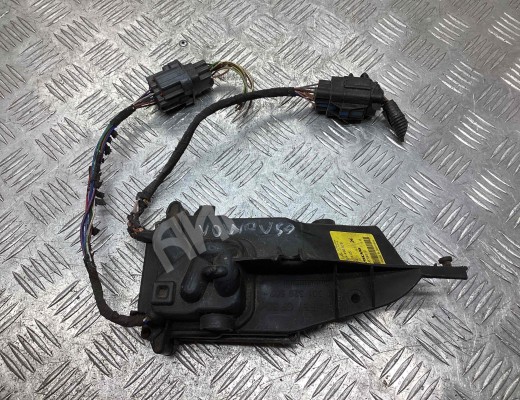 Блок розжига ксенона Volvo V50 (MW) 2003-2007  Volvo V50 V50 (MW) 2003-2007