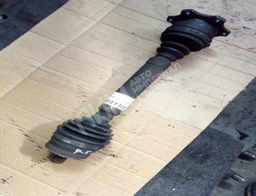 Полуось передняя левая (приводной вал, ШРУС) Volkswagen Passat B5 (3B) 1996-2000  Volkswagen Passat Passat B5 (3B) 1996-2000
