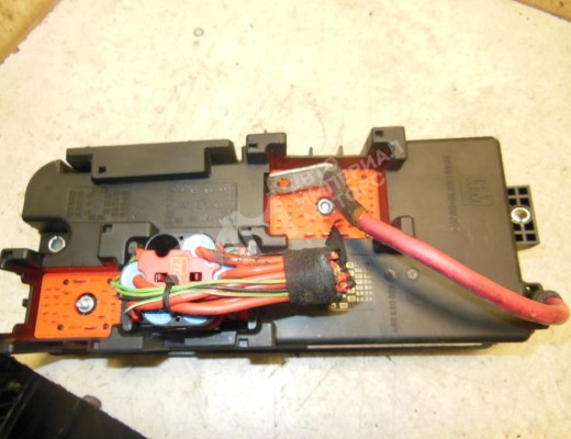 Блок предохранителей Opel Vectra C 2002-2005  Opel Vectra Vectra C 2002-2005