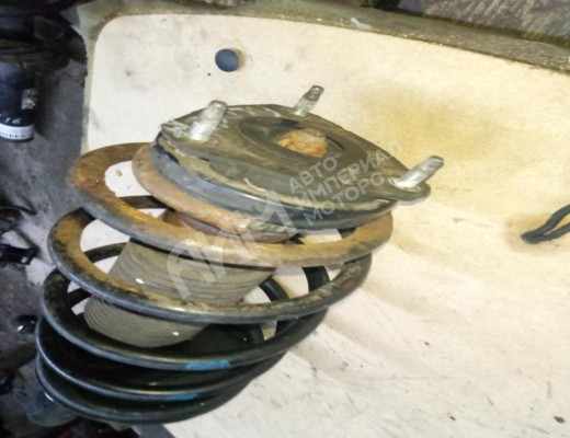 Стойка передняя левая Ford T. Connect I 2002-2009  Ford Transit Connect T. Connect I 2002-2009