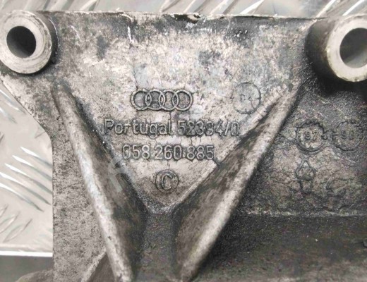 Кронштейн компрессора кондиционера Audi A4 B5 (8D) 1994-1999  Audi A4 A4 B5 (8D) 1994-1999