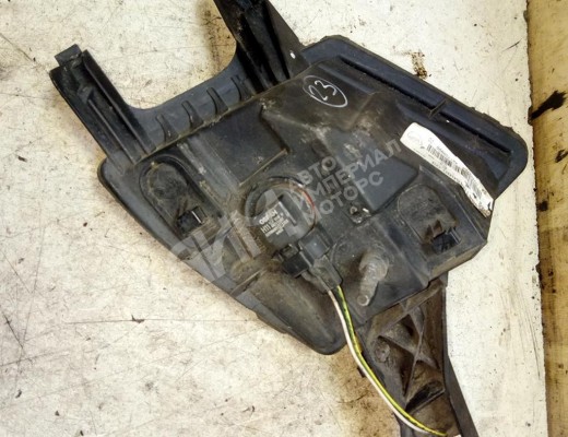 Фара противотуманная левая Peugeot 407 2004-2010  Peugeot 407 407 2004-2010