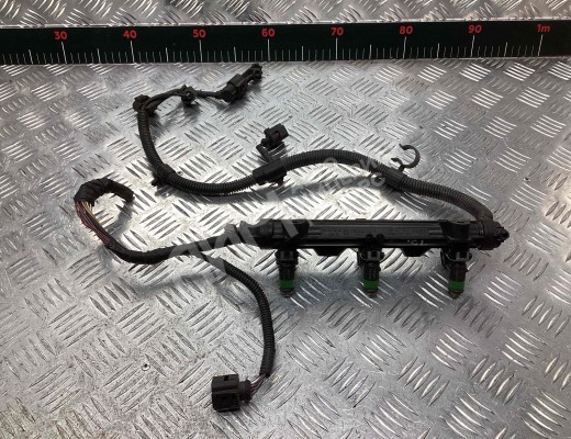 Форсунка Skoda Fabia I (6Y) 2004-2007 рестайлинг  Skoda Fabia Fabia I (6Y) 2004-2007 рестайлинг