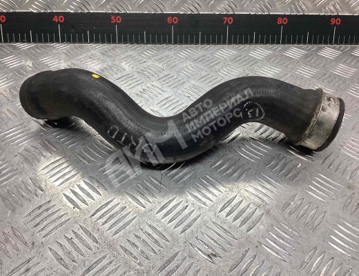 Патрубок интеркулера Volkswagen Sharan I (7M) 2003-2010 2-й рестайлинг  Volkswagen Sharan Sharan I (7M) 2003-2010 2-й рестайлинг