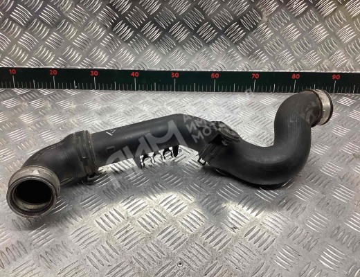 Патрубок интеркулера Volkswagen Golf+ V (5M) 2005-2014  Volkswagen Golf Plus Golf+ V (5M) 2005-2014