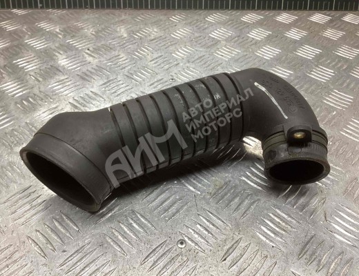 Патрубок впускного коллектора Volkswagen Passat B5+ (3B) 2000-2005 рестайлинг  Volkswagen Passat Passat B5+ (3B) 2000-2005 рестайлинг