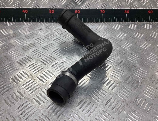 Патрубок интеркулера Volkswagen Golf III (1H) 1991-1997  Volkswagen Golf Golf III (1H) 1991-1997