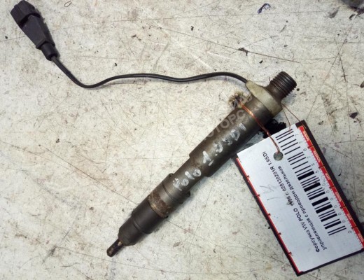 Форсунка Volkswagen Polo III (6N/6K) 1994-2002  Volkswagen Polo Polo III (6N/6K) 1994-2002