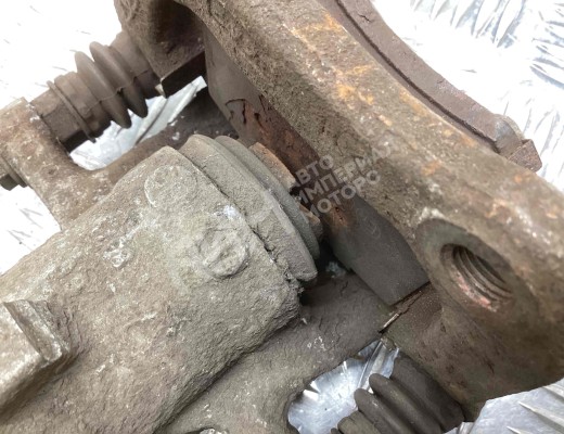 Суппорт задний правый Renault Megane II 2002-2006  Renault Megane Megane II 2002-2006