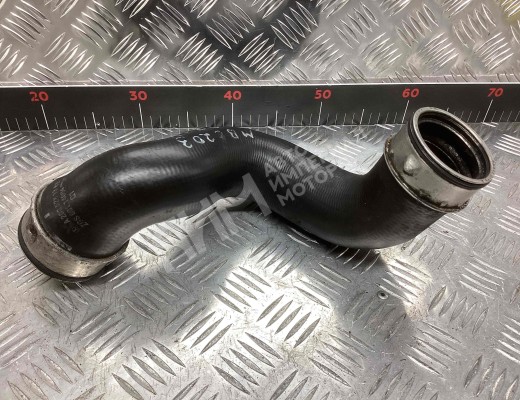 Патрубок интеркулера Mercedes C (W203) 2000-2004  Mercedes C C (W203) 2000-2004