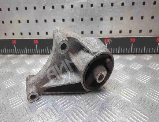 Кронштейн двигателя Opel Astra H 2004-2007  Opel Astra Astra H 2004-2007