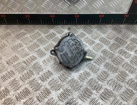 Насос вакуумный Mercedes C (W203) 2000-2004  Mercedes C C (W203) 2000-2004