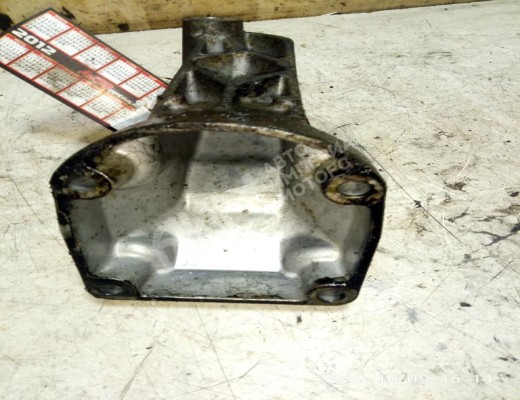 Кронштейн двигателя Mercedes C (W203) 2000-2004  Mercedes C C (W203) 2000-2004