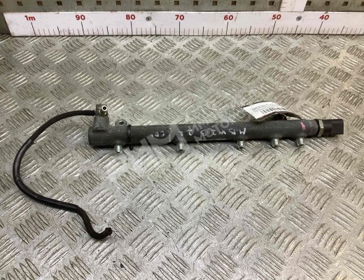 Топливная рампа Mercedes C (W203) 2000-2004  Mercedes C C (W203) 2000-2004