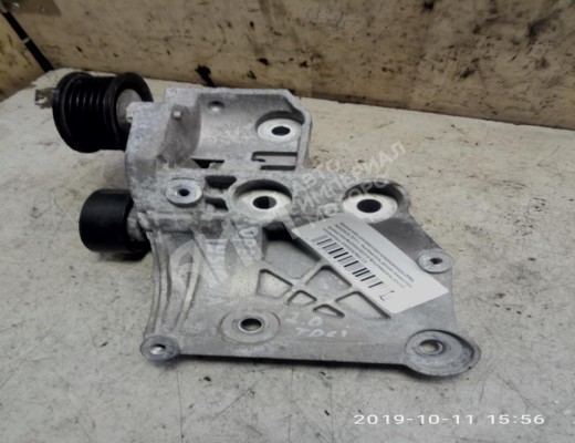 Кронштейн компрессора кондиционера Opel Insignia I 2008-2017  Opel Insignia Insignia I 2008-2017