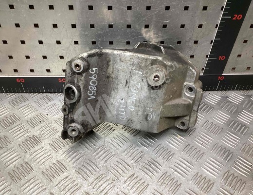 Кронштейн компрессора кондиционера Alfa Romeo 156 (932A) 1997-2005  Alfa Romeo 156 156 (932A) 1997-2005