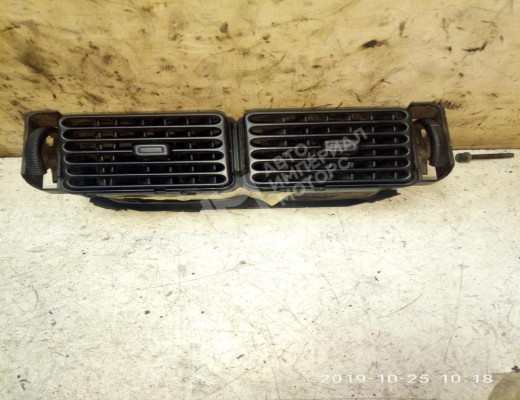 Дефлектор обдува салона Peugeot 405 1987-1996  Peugeot 405 405 1987-1996