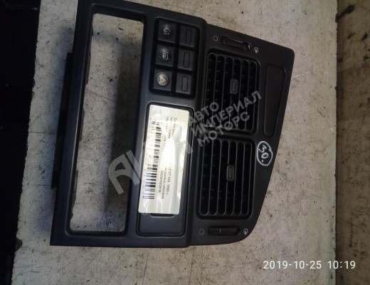 Дефлектор обдува салона Peugeot 405 1987-1996  Peugeot 405 405 1987-1996
