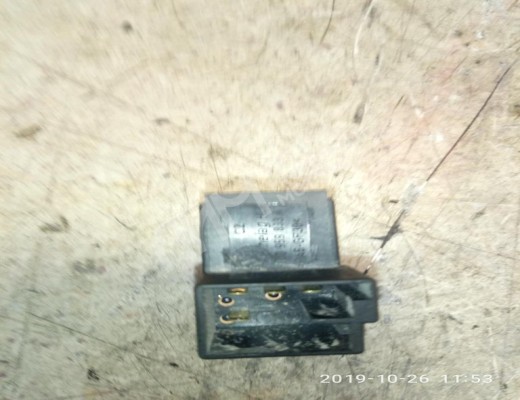 Кнопка открытия лючка топливного бака Volkswagen Passat B5+ (3B) 2000-2005 рестайлинг  Volkswagen Passat Passat B5+ (3B) 2000-2005 рестайлинг