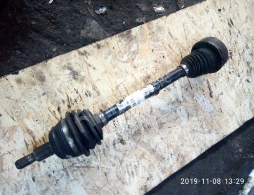 Полуось передняя левая (приводной вал, ШРУС) Volkswagen Golf IV (1J) 1997-2004  Volkswagen Golf Golf IV (1J) 1997-2004