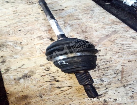 Полуось передняя левая (приводной вал, ШРУС) Volkswagen Golf IV (1J) 1997-2004  Volkswagen Golf Golf IV (1J) 1997-2004