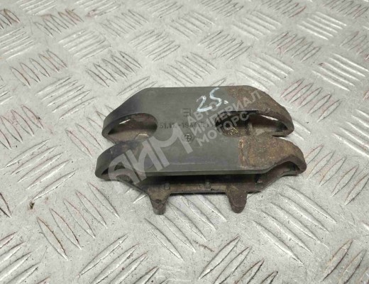 Кронштейн крепления бампера переднего BMW 5-Series (E34) 1988-1996  BMW 5-Series 5-Series (E34) 1988-1996