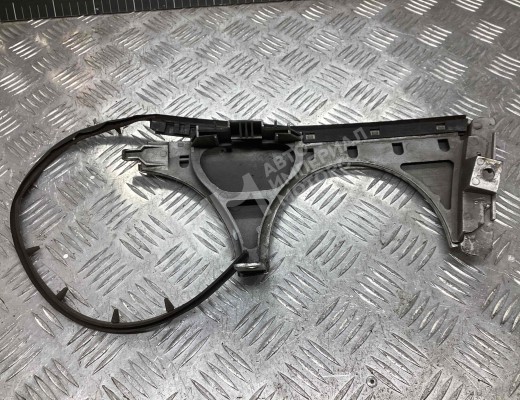 Ус под фару правый Mercedes E (W210) 1995-1999  Mercedes E E (W210) 1995-1999