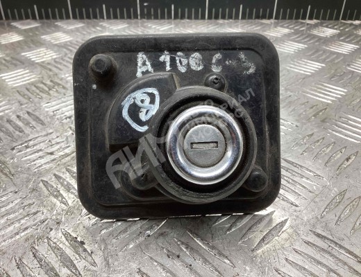 Кнопка открытия багажника  Audi 100 C3 1982-1991