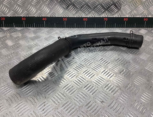 Патрубок интеркулера Volkswagen Polo IV (9N) 2001-2005  Volkswagen Polo Polo IV (9N) 2001-2005