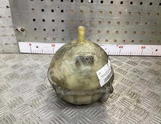 Бачок расширительный Volkswagen Transporter T4 (7D) 1990-1997  Volkswagen Transporter Transporter T4 (7D) 1990-1997