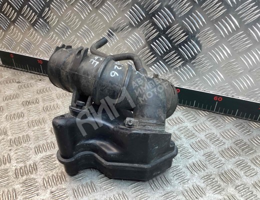 Патрубок воздушного фильтра Mazda 626 IV (GE/GV) 1992-1997  Mazda 626 626 IV (GE/GV) 1992-1997